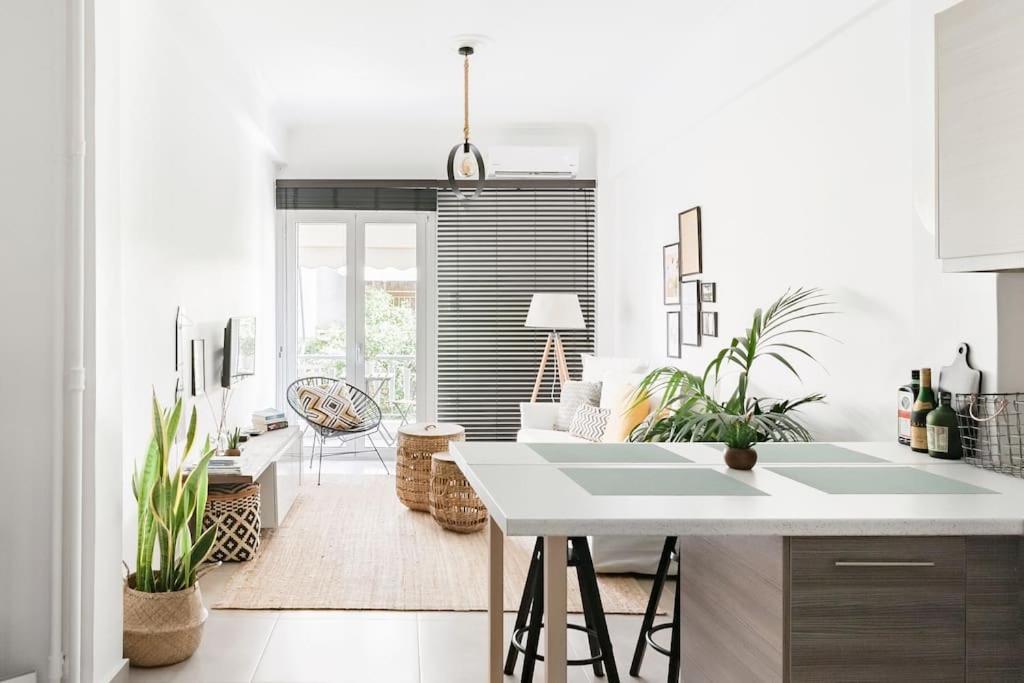 Your "Home Away From Home" - Phillopapou Hill Atenas Exterior foto